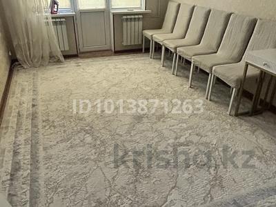 3-бөлмелі пәтер · 59 м² · 4/5 қабат, Сатпаева 6, бағасы: 18 млн ₸ в Таразе