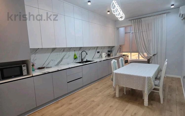 4-комнатная квартира · 132 м² · 2/7 этаж, 20-й мкр, Мкрн 20 7 за 72 млн ₸ в Актау — фото 2