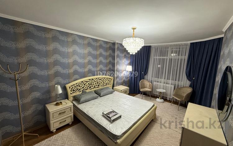 2-комнатная квартира · 77 м² · 8/12 этаж, Желтоксан 17б за 25 000 ₸ в Шымкенте, Аль-Фарабийский р-н — фото 2