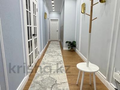 2-бөлмелі пәтер · 100 м² · 7/9 қабат, Алтын Орда 21В кор2 — Пересечение А.Молдагуловой и проспекта Мангилик ел, бағасы: 25 000 〒 в Актобе