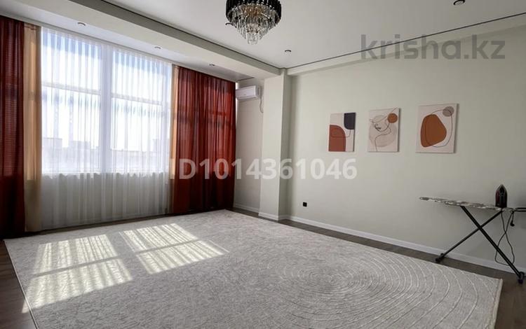 2-комнатная квартира · 96 м² · 10/18 этаж, 16-й мкр за 20 000 ₸ в Актау — фото 17