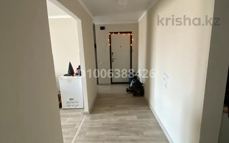 3-бөлмелі пәтер · 70 м² · 6/9 қабат, 5-й микрорайон, Абая 1 — Абая-Карбышева, бағасы: 35 млн ₸ в Костанае — фото 2