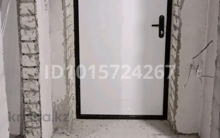 1-бөлмелі пәтер · 39 м² · 1/5 қабат, Алтын орда ш/а. 49.л кор 7, бағасы: 16 млн ₸ в Актобе, мкр. Алтын орда — фото 2