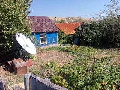 Отдельный дом · 2 комнаты · 41 м² · 6 сот., Антон Чехова 231 — Торговый дом Альшемали за 6 млн ₸ в Усть-Каменогорске, Ульбинский