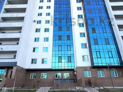 2-комнатная квартира, 66 м², 2/19 этаж, Кабанбай-батыра 4/2 за 24.4 млн 〒 в Астане, Нура р-н