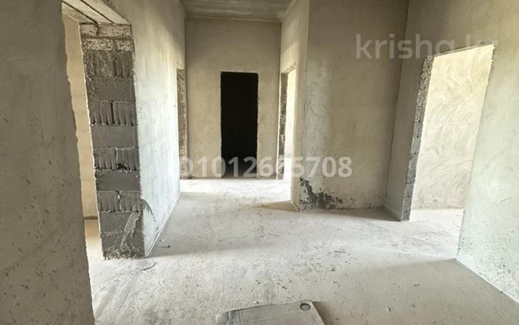 4-комнатная квартира · 117 м² · 4/5 этаж, мкр. Алтын орда 1 за 22 млн ₸ в Актобе — фото 2