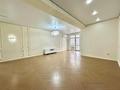 4-комнатная квартира · 200 м² · 3/6 этаж, мкр Мирас за 205 млн ₸ в Алматы, Бостандыкский р-н — фото 4