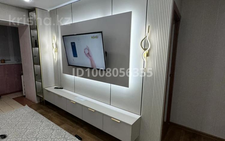 3-бөлмелі пәтер · 50.2 м² · 1/5 қабат, Урдинская 4/1, бағасы: 16.2 млн ₸ в Уральске — фото 2