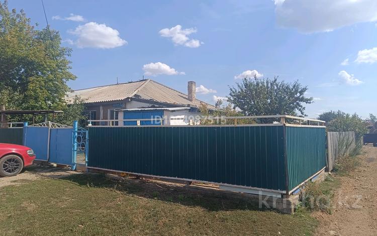 Часть дома · 4 комнаты · 100 м² · 10 сот., Акбулак 7 — Село тургай за 4.8 млн ₸ в Ерейментау — фото 2