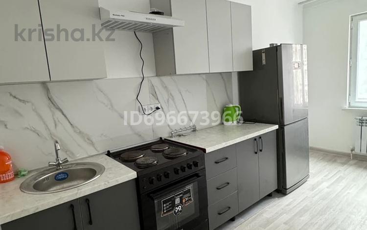 1-комнатная квартира · 47 м² · 3/9 этаж, мкр Аккент за 190 000 ₸ в Алматы, Алатауский р-н — фото 2