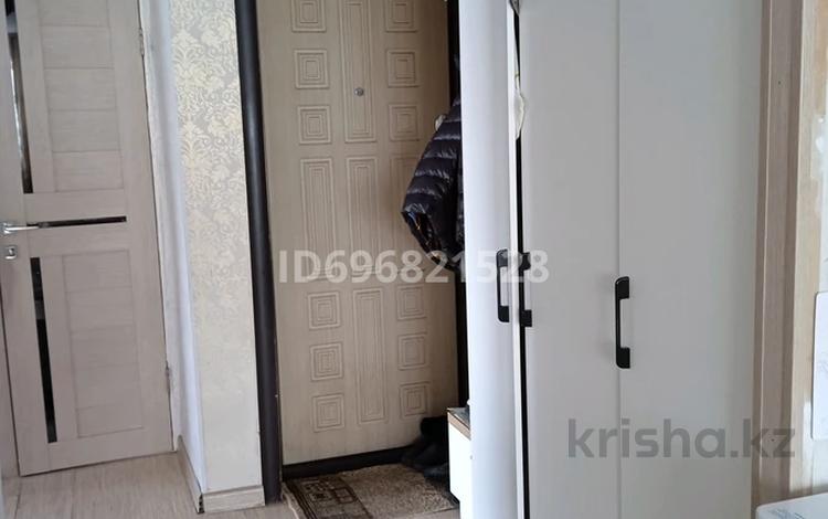 3-бөлмелі пәтер, 50 м², 2/2 қабат, Домбыралы 1а — Валиханова, бағасы: 11.2 млн 〒 в Кокшетау — фото 2