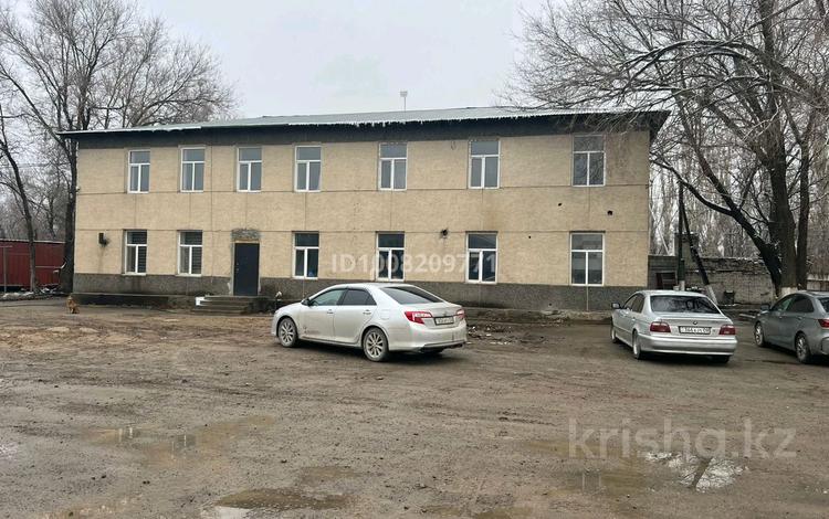 Офисы, медцентры и аптеки, образование, кабинеты и рабочие места · 520 м² за ~ 2.1 млн 〒 в Таразе — фото 2