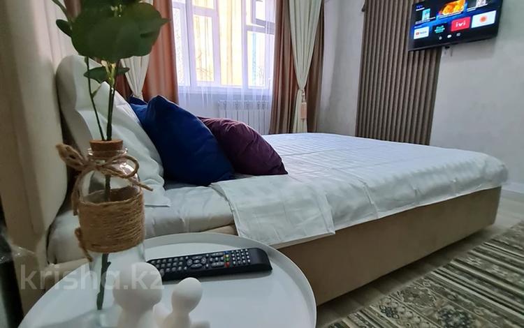1-бөлмелі пәтер · 35 м² · 2/5 қабат, мкр 11 15 — Керуен сити, бағасы: 12 000 ₸ в Актобе — фото 5
