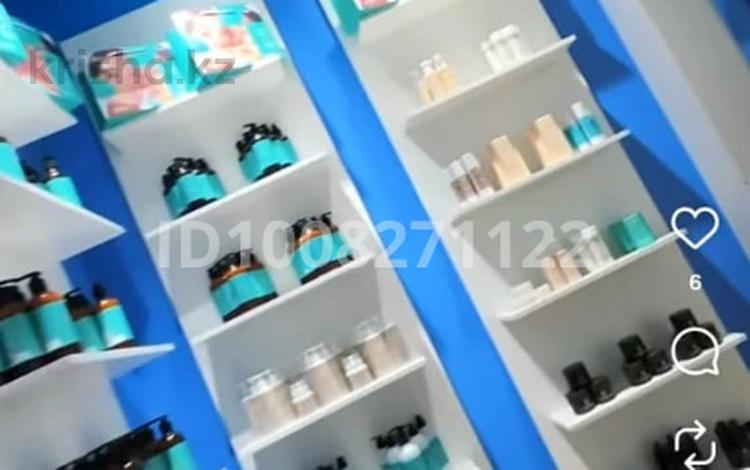 Магазины и бутики, салоны красоты, фитнес и спорт, кабинеты и рабочие места, студии · 40 м² за 120 000 〒 в Атырау, мкр Нурсая — фото 3