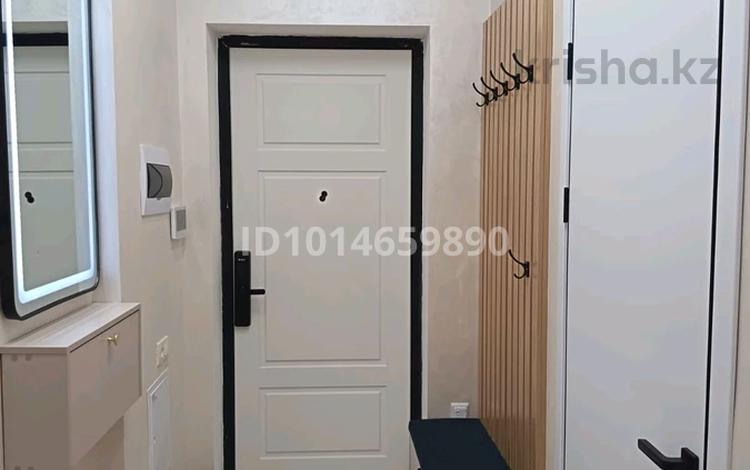 2-комнатная квартира · 45 м² · 4/9 этаж, мкр Нурсая, Абылхаир хана 69 за 330 000 ₸ в Атырау — фото 2