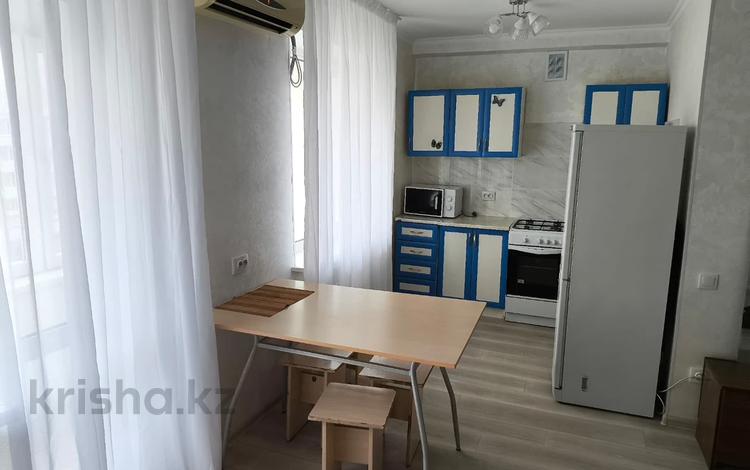 1-комнатная квартира, 30 м², 5/5 этаж помесячно, Республики 7