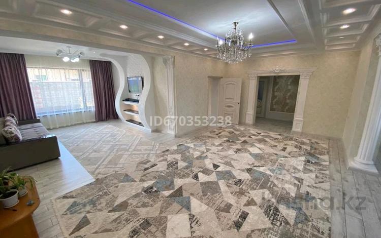 Отдельный дом · 5 комнат · 250 м² · 10 сот., Наурыз 2 ул.М. Стамбеков 38 за 50 млн ₸ в  — фото 3