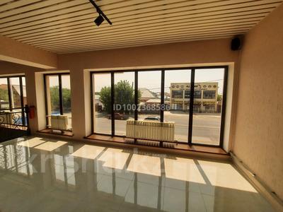 Еркін, кеңселер, дүкендер мен бутиктер, қоймалар, фитнес және спорт, медорталықтар мен дәріханалар, білім орталықтары, ойын-сауық, конференц-залдар, кабинеттер және жұмыс орындары, студиялар · 50 м², бағасы: 200 000 〒 в 