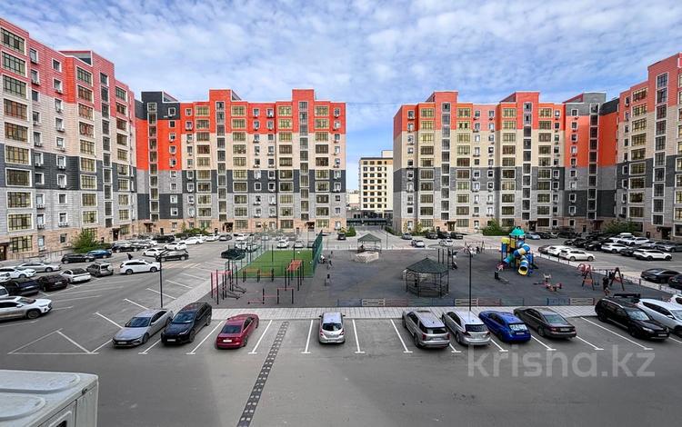 2-комнатная квартира · 69 м² · 3/9 этаж, мкр Нурсая, Абулхайыр хана 51а за 300 000 ₸ в Атырау — фото 2