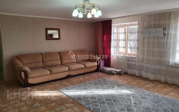 3-бөлмелі пәтер · 100 м², мкр 8 274, бағасы: 28 млн 〒 в Актобе — фото 2