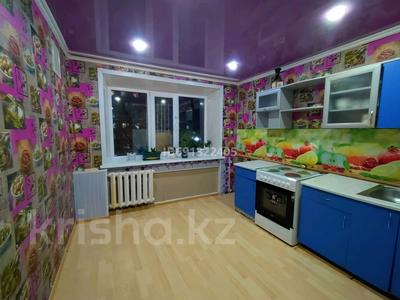 Продажа квартир в Павлодарской обл.: 2-комнатная квартира · 56 м² · 5/5 этаж, Катаева 33 — Толстого Катаева за 15 млн 〒 2-комнатная квартира · 56 м² · 5/5 этаж, Катаева 33 — Толстого Катаева за 15 млн 〒 в Павлодаре