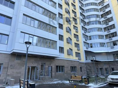 2-комнатная квартира, 80 м², 4/17 этаж помесячно, Новаи 39 за 250 000 〒 в Алматы