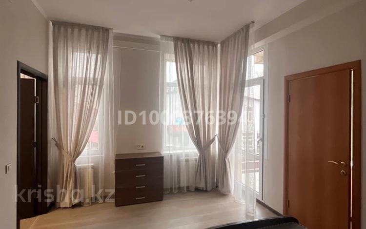 2-комнатная квартира · 60 м² · 2/2 этаж, мкр Думан-1 за 250 000 ₸ в Алматы, Медеуский р-н — фото 2