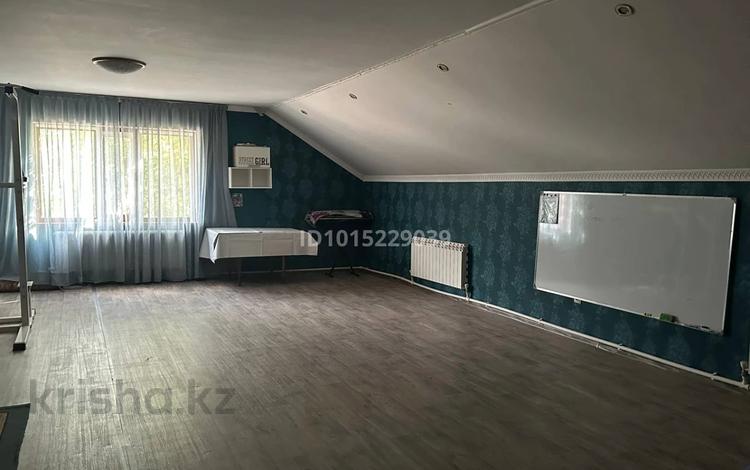 5 комнат · 350 м² · 2/2 этаж, Жамбула 16 — Айтеке би за 70 000 ₸ в Актобе, мкр. Курмыш — фото 2