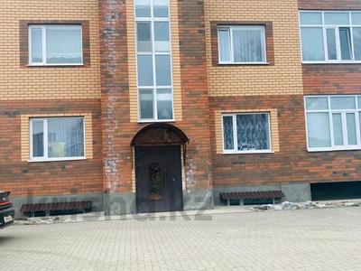 Пәтерлер в Западно-Казахстанской обл.: 3-бөлмелі пәтер · 113 м² · 3/3 қабат, Пр Абулхаир хана, бағасы: 48 млн 〒 3-бөлмелі пәтер · 113 м² · 3/3 қабат, Пр Абулхаир хана, бағасы: 48 млн 〒 в Уральске