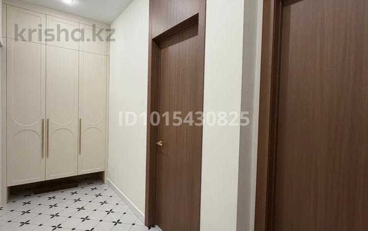 2-комнатная квартира · 42 м² · 2/9 этаж, Е 900 8 — Возле школы 117 за 500 000 ₸ в Астане, Нура р-н — фото 2