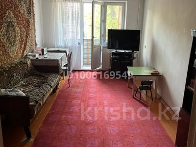 2-бөлмелі пәтер · 44 м² · 3/5 қабат, мкр Каратау, Аль-Фараби — улица Аль Фараби, бағасы: 12.5 млн ₸ в Таразе