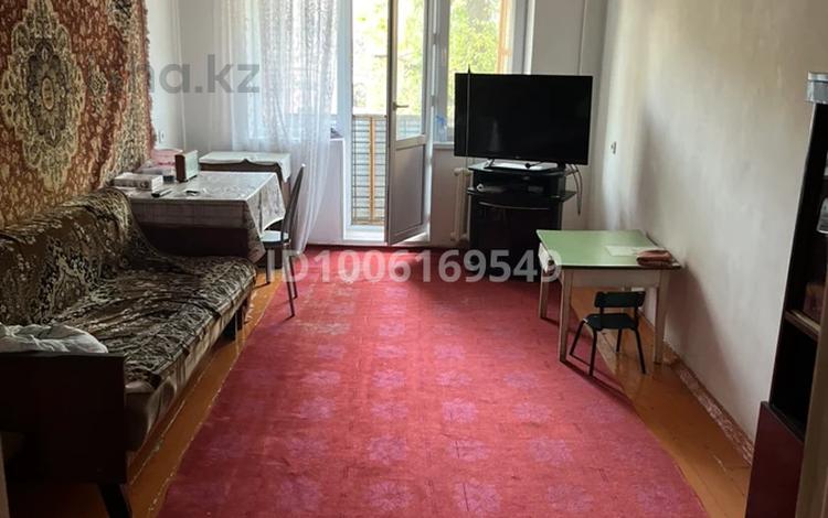 2-бөлмелі пәтер · 44 м² · 3/5 қабат, мкр Каратау, Аль-Фараби — улица Аль Фараби, бағасы: 12.5 млн ₸ в Таразе — фото 2