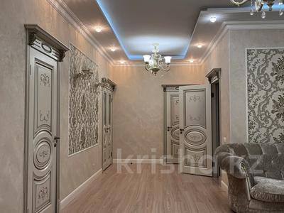 4-бөлмелі пәтер · 170 м² · 3/7 қабат, Мәңгілік Ел 29, бағасы: 136 млн ₸ в Астане, Есильский р-н
