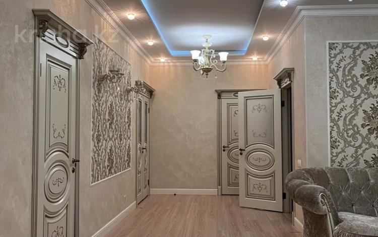 4-комнатная квартира · 170 м² · 3/7 этаж, Мәңгілік Ел 29 за 136 млн ₸ в Астане, Есильский р-н — фото 2