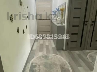 2-комнатная квартира · 64 м² · 2/5 этаж, 16-й микрорайон, 16-й микрорайон 39 за 170 000 〒 в Шымкенте, Аль-Фарабийский р-н