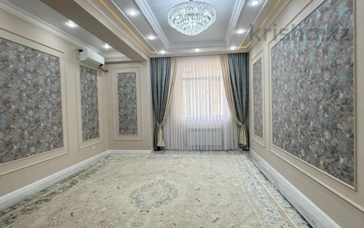 3-комнатная квартира · 120 м² · 3/10 этаж, 19-й мкр 40 за 46.9 млн ₸ в Актау — фото 2
