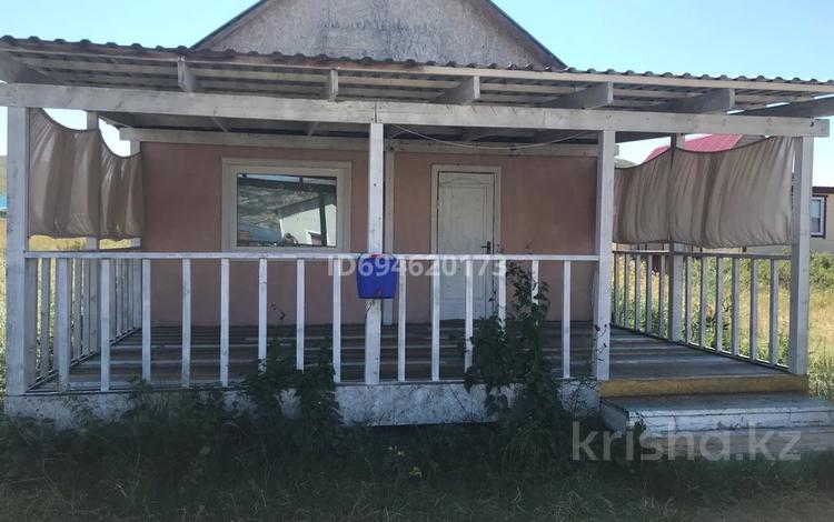 Дом · 3 комнаты · 42 м², 3 озеро за 15 000 ₸ в Бозанбае — фото 2