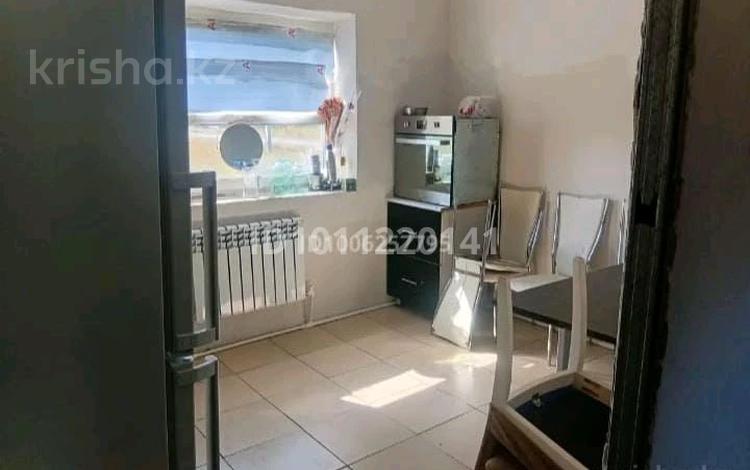 Отдельный дом · 3 комнаты · 75 м² · 10 сот., мкр Кунгей — Жусипбек алтайбаева 217 за 120 000 ₸ в Караганде, Казыбек би р-н — фото 2