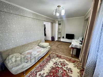 2-бөлмелі пәтер · 45 м² · 1/5 қабат, Кабанбай батыра 162, бағасы: 13.5 млн ₸ в Усть-Каменогорске, Ульбинский