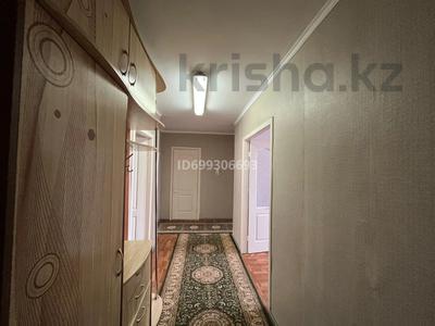 3-комнатная квартира · 70 м² · 1/6 этаж, 10 мкр 16/1 за 25 млн ₸ в Аксае