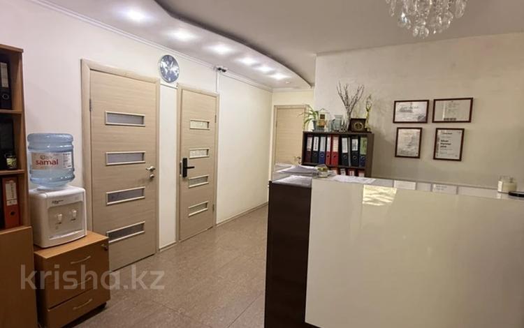 Свободное назначение, офисы, магазины и бутики, салоны красоты, медцентры и аптеки, образование, развлечения · 46 м² за 47 млн ₸ в Алматы, Бостандыкский р-н — фото 2