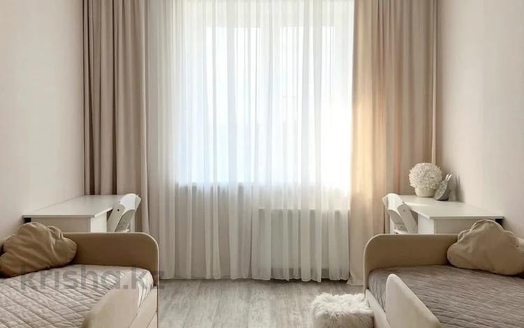 3-комнатная квартира · 120 м², Улы дала 37 за 630 000 ₸ в Астане, Есильский р-н — фото 15