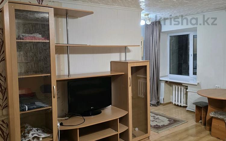 1-комнатная квартира · 33 м² · 2/5 этаж, мкр Новый Город, Ерубаева 50 за 129 900 〒 в Караганде, Казыбек би р-н — фото 2