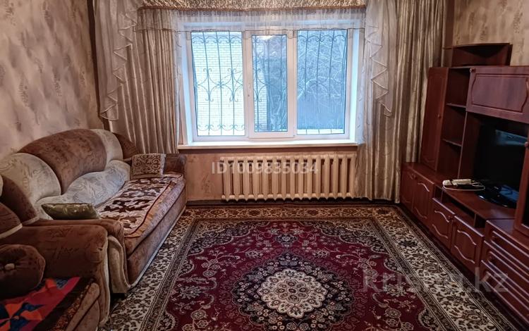3-бөлмелі пәтер · 69 м² · 1/10 қабат, Ул. Жанасемейская 31, бағасы: 180 000 ₸ в Семее — фото 2