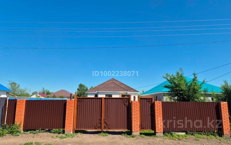 Отдельный дом · 4 комнаты · 130 м² · 5 сот., Көктерек 23 за 33 млн 〒 в Уральске — фото 2