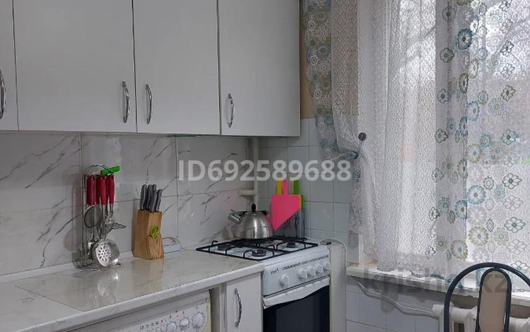 2-комнатная квартира, 44 м², 1 этаж помесячно, Тулебаева 21 — Макатаева