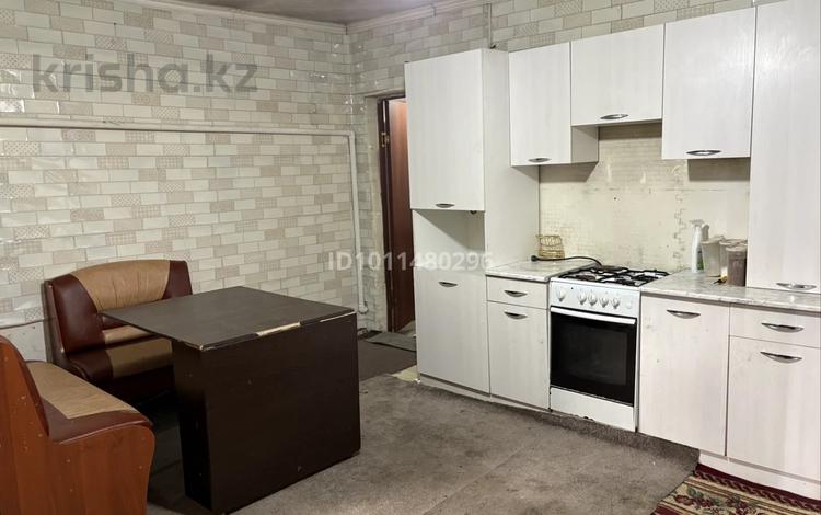 Часть дома · 2 комнаты · 53 м², Ынталы — За магазином Роза за 90 000 ₸ в Астане, р-н Байконур — фото 2