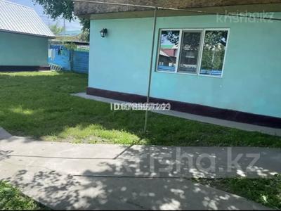 Отдельный дом · 2 комнаты · 26 м² · 14 сот., мкр Калкаман-2 — Ул.Бегалиева д.8 за 118 млн ₸ в Алматы, Наурызбайский р-н