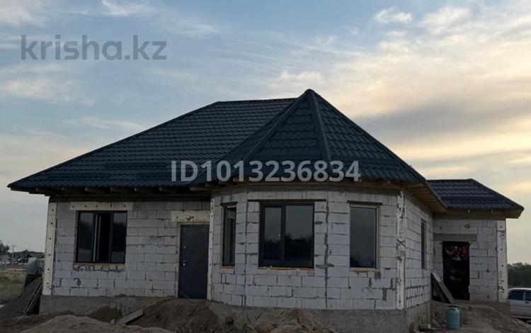 Отдельный дом · 4 комнаты · 110 м², Заманбек батталханов 100/26 — Али за 26 млн ₸ в Жаналык (Талгарский район) — фото 2