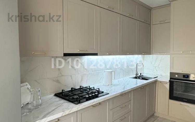 2-бөлмелі пәтер · 70 м² · 9/10 қабат, Абая 244, бағасы: 33 млн ₸ в Уральске — фото 2